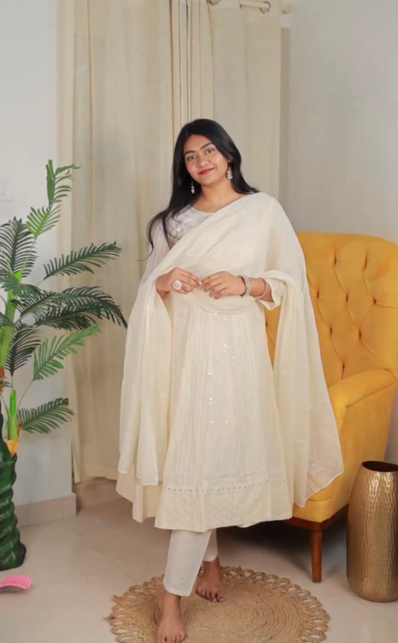 OFF WHITE FULL LENGTH PANEL CUT THREE PIECE SET (SU 386)