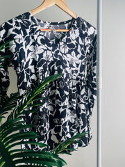 BLACK SHORT KURTHI WITH WHITE DESIGN (SU 380)