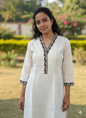 KHADI WHITE WITH BLACK THREAD SHORT KURTHI (SU 672)