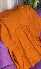 RUST BLOOM WITH WHITE EMBROIDERY SHORT TOP (SU 676)