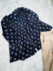 BLACK WITH WOOD BUTTON SHORT TOP (SU 679)