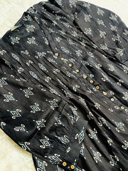 BLACK WITH WOOD BUTTON SHORT TOP (SU 679)