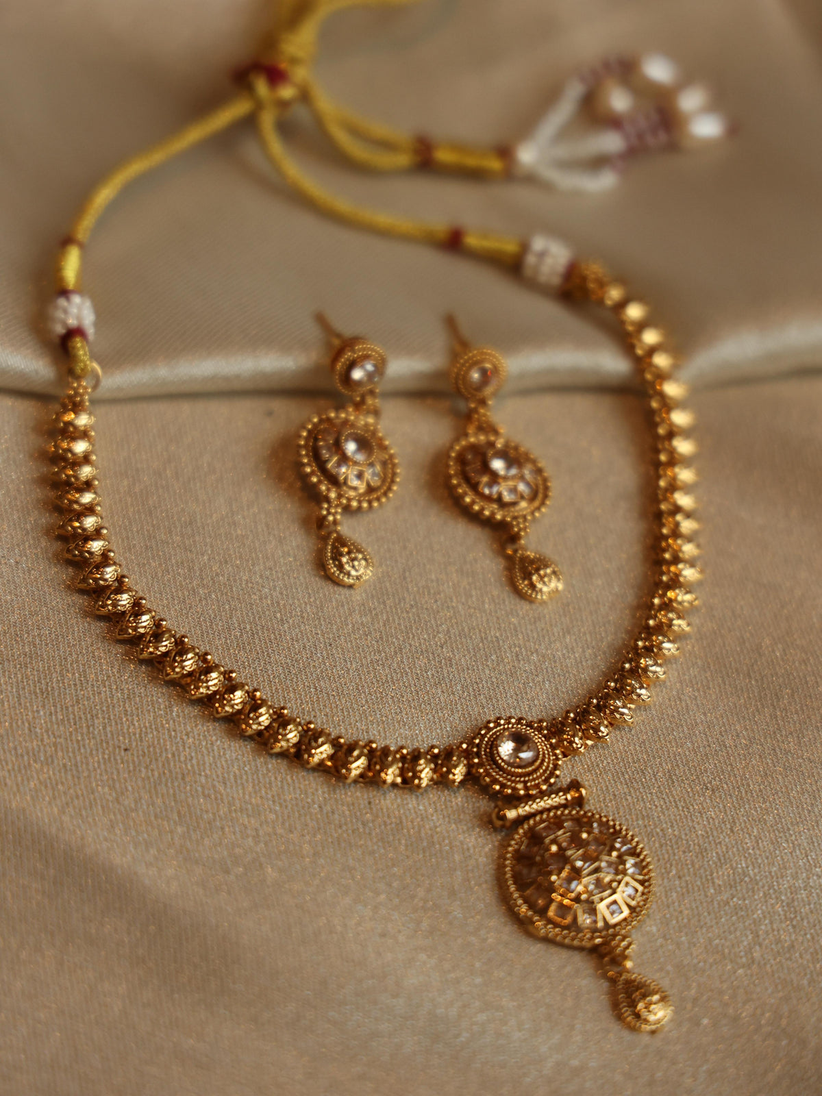 Elegant Kundan Stone Necklace Set with Dangler Pendant ( SJ 26)