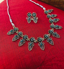 Floral Leaf Motif Necklace Set with Green Stones