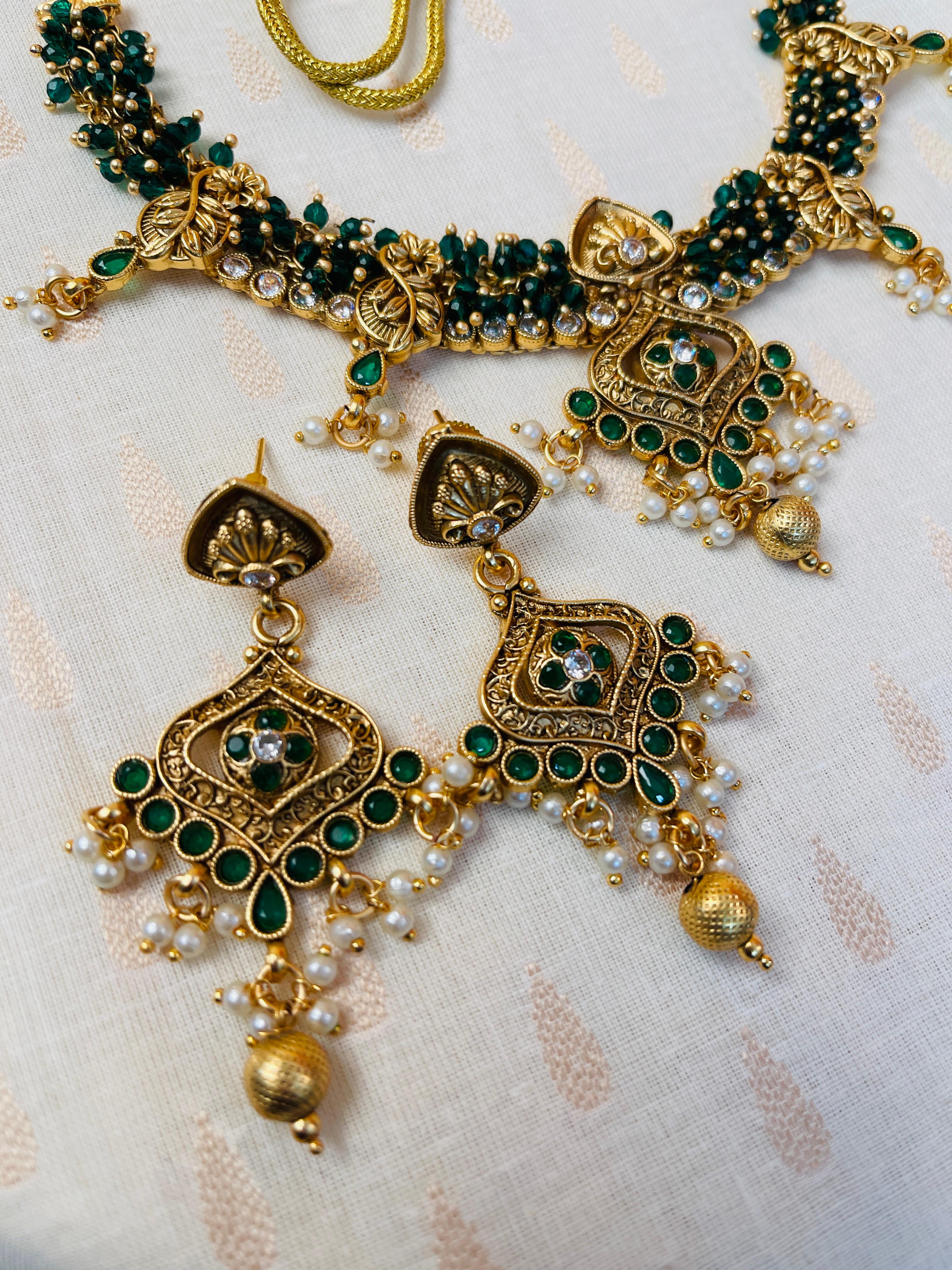 Green Beaded Gold Necklace Set