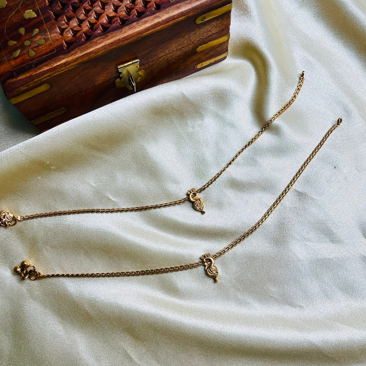 Elegant Gold-Tone Peacock Motif Anklets SJ (196)