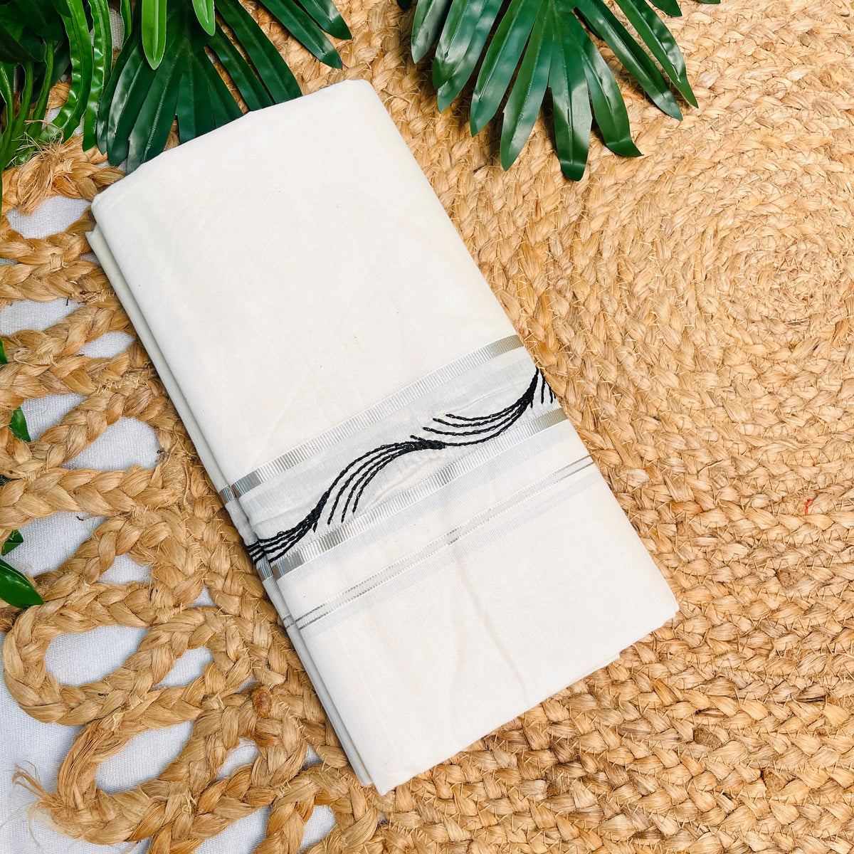 BLACK THREAD WAVE DOUBLE MUNDU ( SU 792)